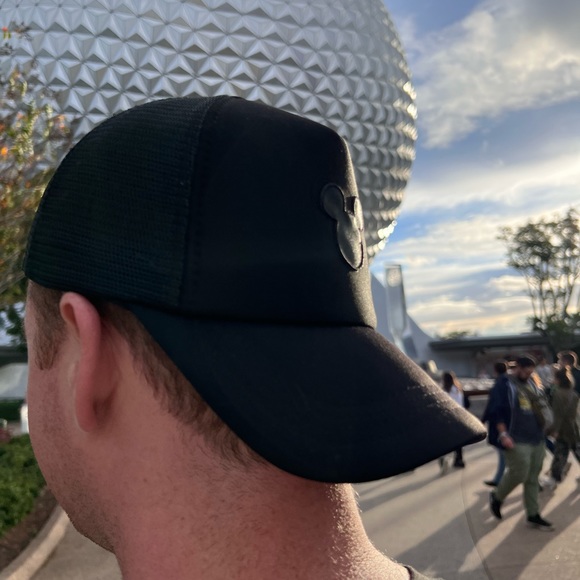 NWT Black on Black Mickey Mouse Disney SnapBack - Picture 3 of 4